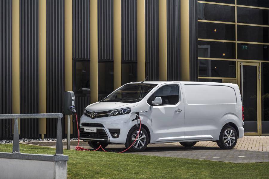  Toyota ProAce Electric Van 2020 года  (фото 5 из 16)